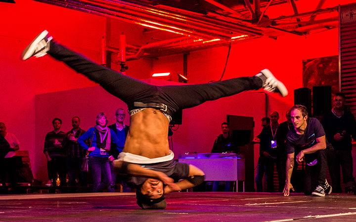 Flow Breakdancing Top Breakdance Artists – Best Men’s Breakdancers of All Time – AAMGV